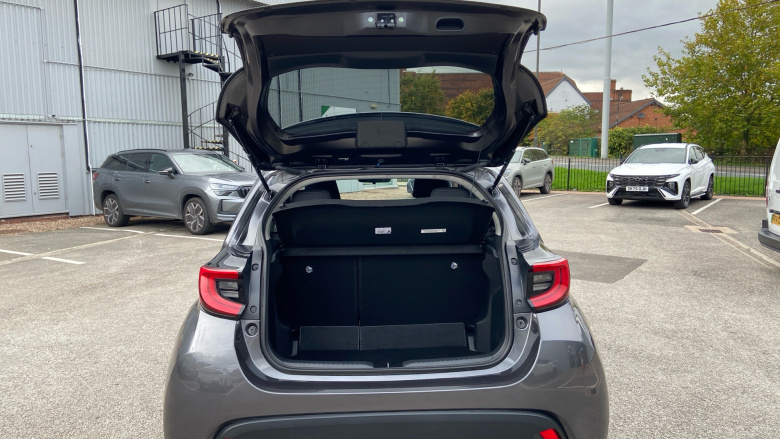 Toyota Yaris 1.5 Hybrid Design 5dr CVT Hybrid Hatchback